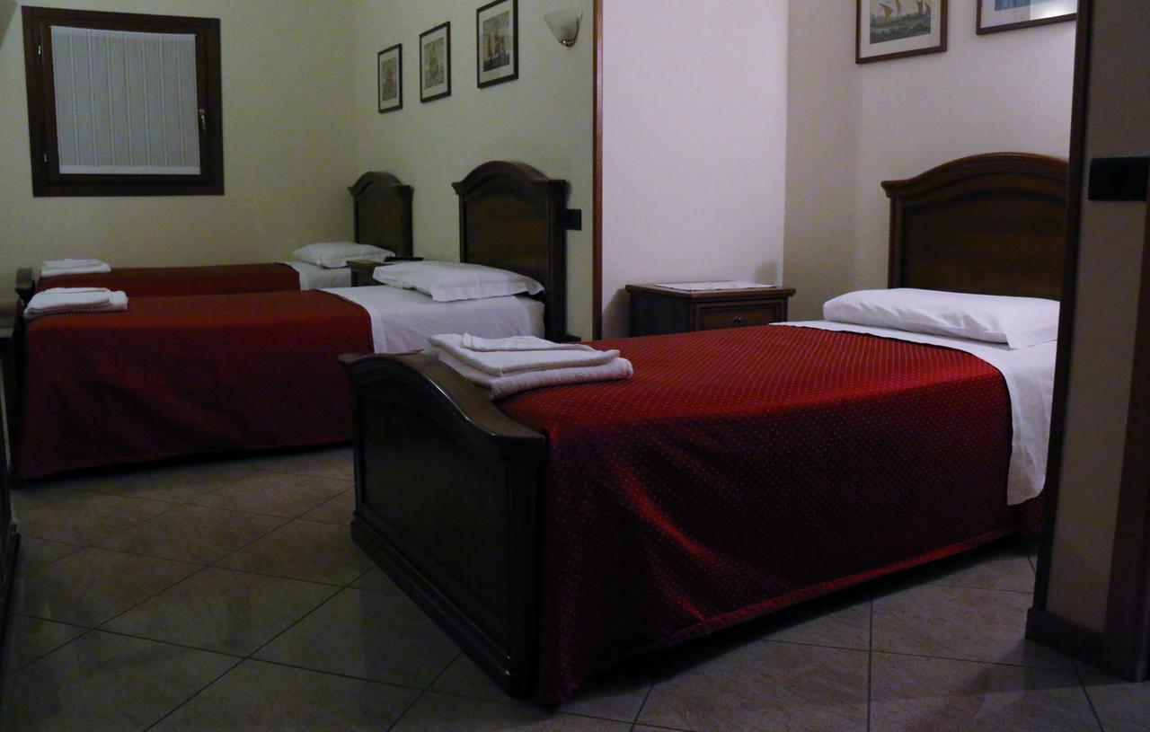 Hotel Ristorante Regina Mozzanica Room photo